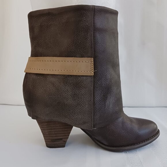NIB Size 8.5M Mojo Moxy Taboo Brown Heeled Leather - Picture 2 of 8
